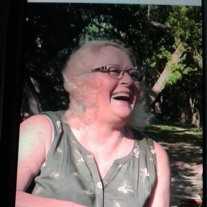 Meet your Posher, Becky